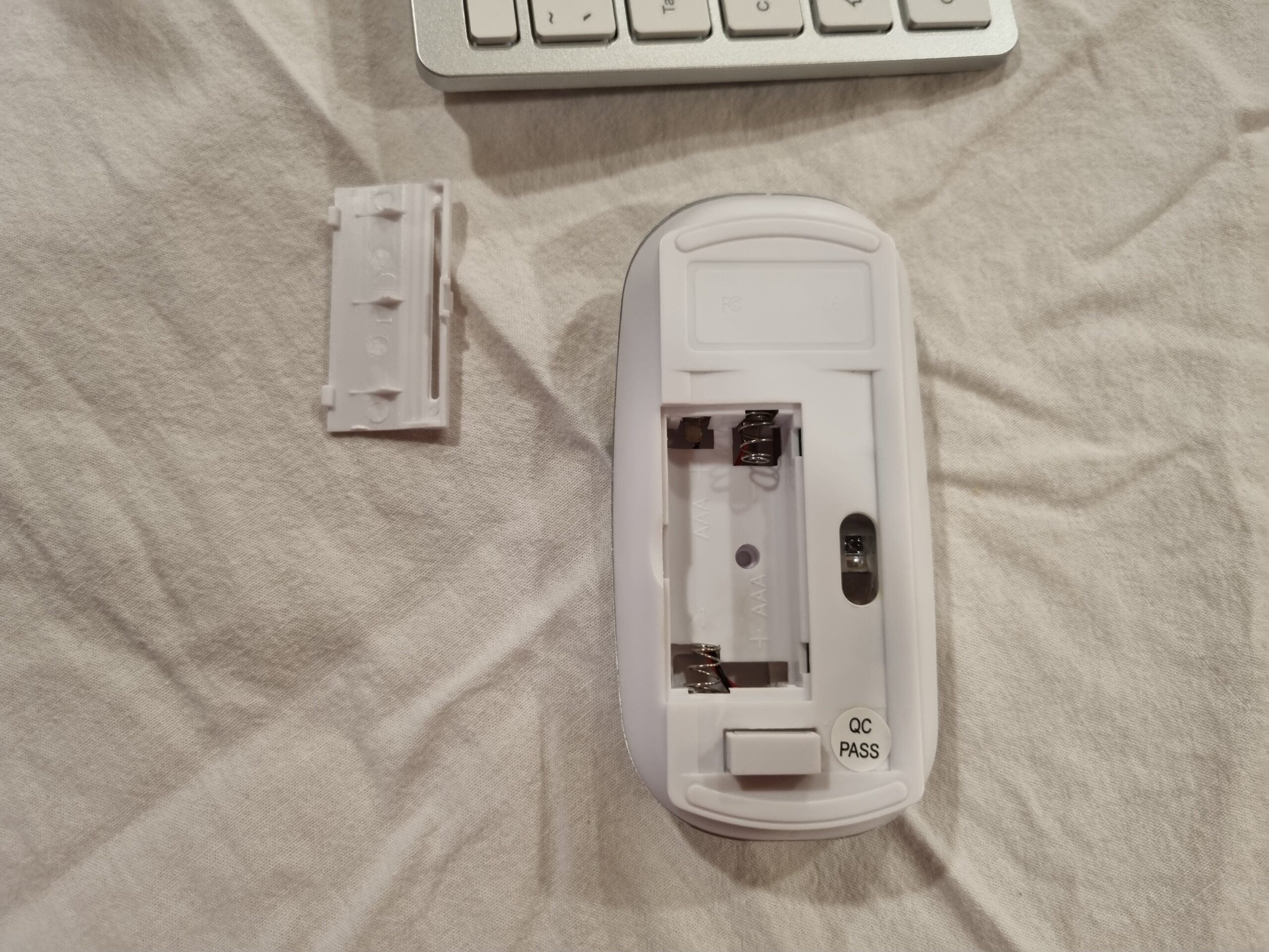 Ultra Slim Keyboard and Mouse Combo - Image 10