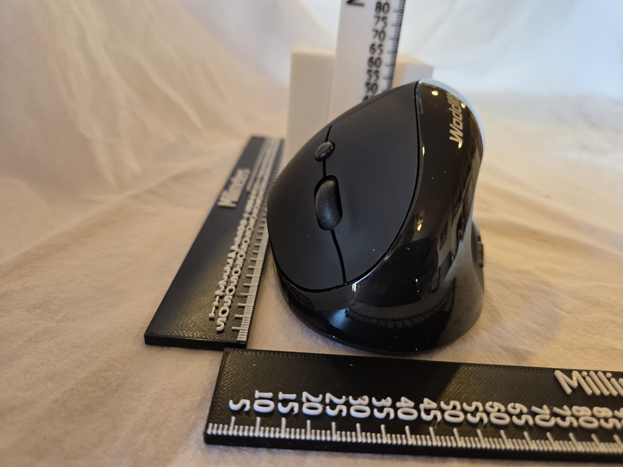 Ergonomic Vertical Wireless Mouse