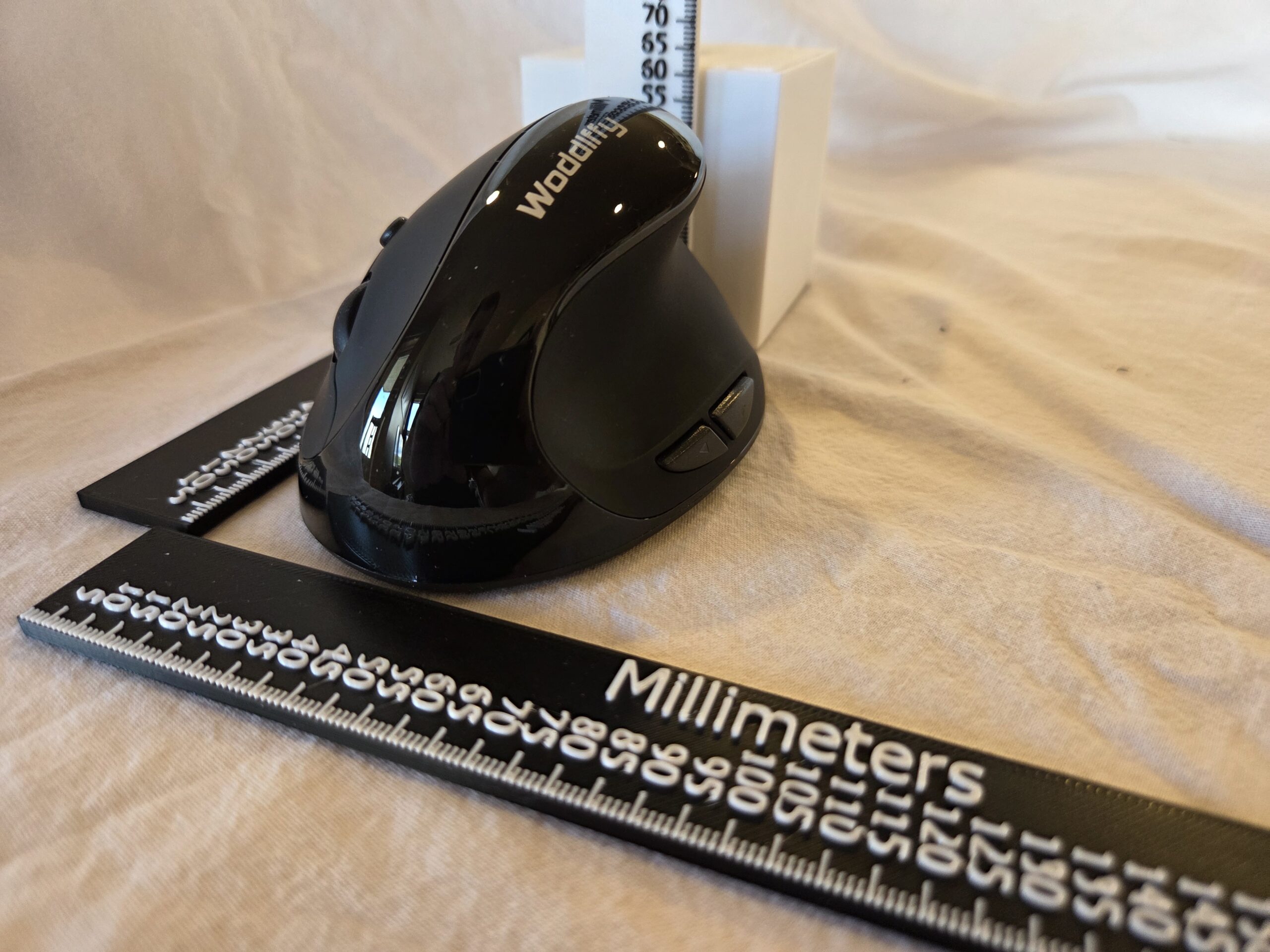 Ergonomic Vertical Wireless Mouse