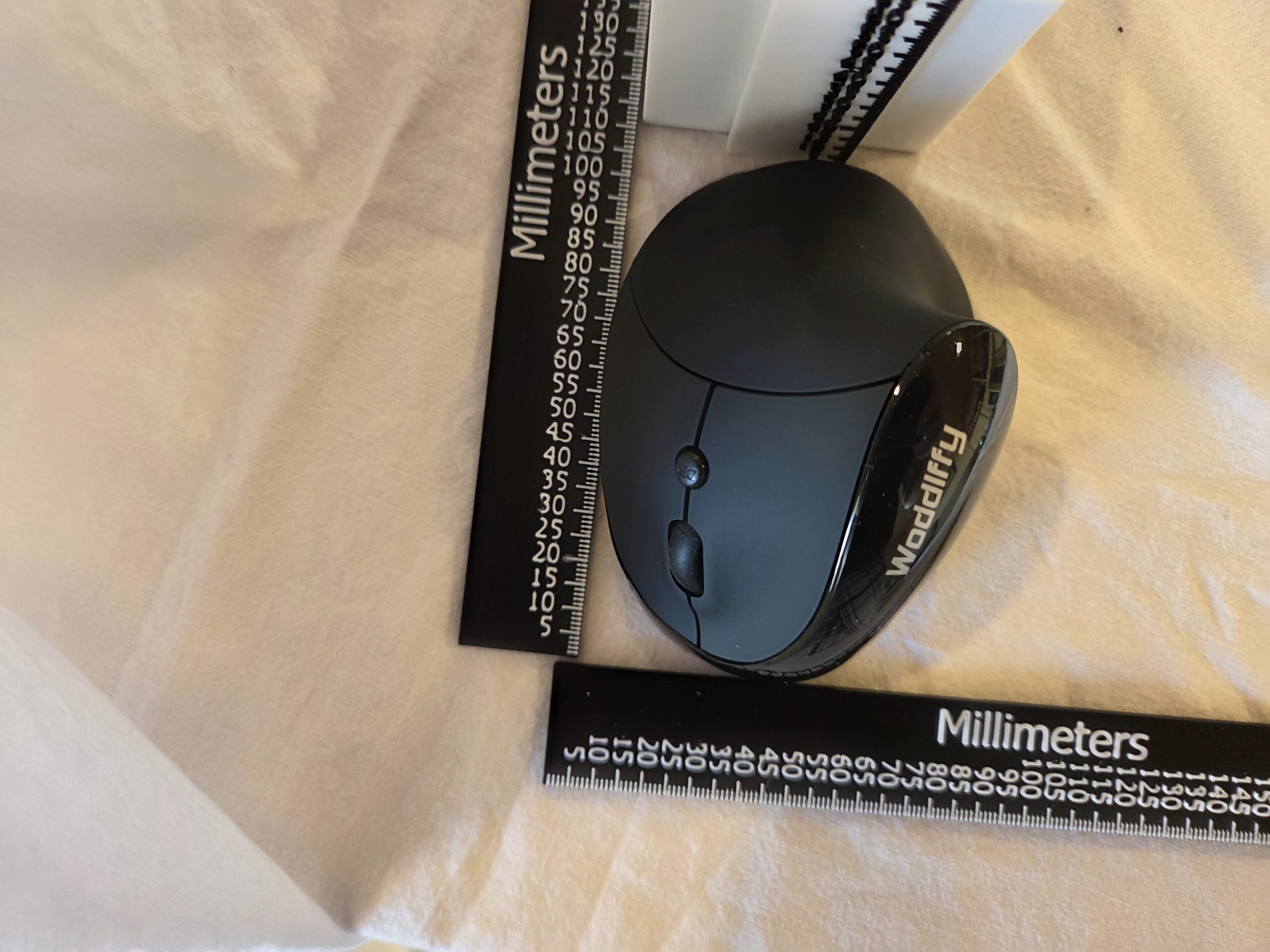 Ergonomic Vertical Wireless Mouse