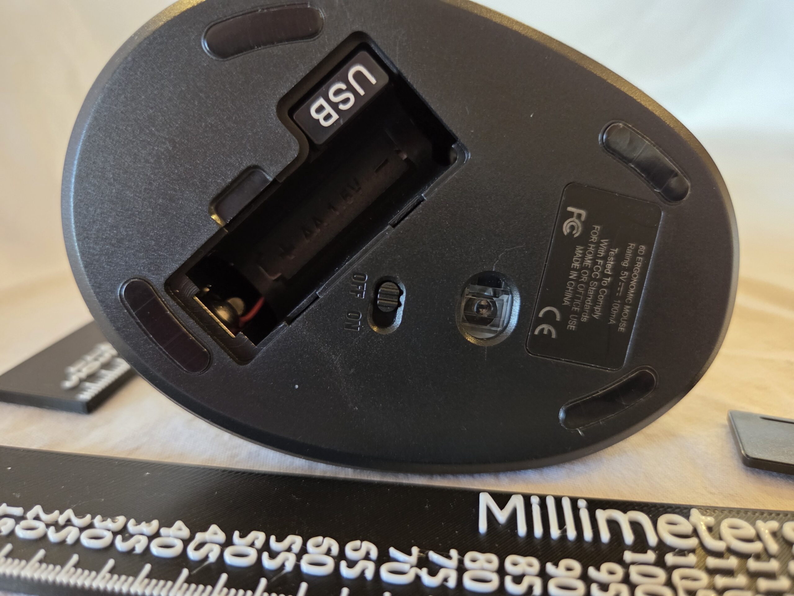 Ergonomic Vertical Wireless Mouse - Image 14