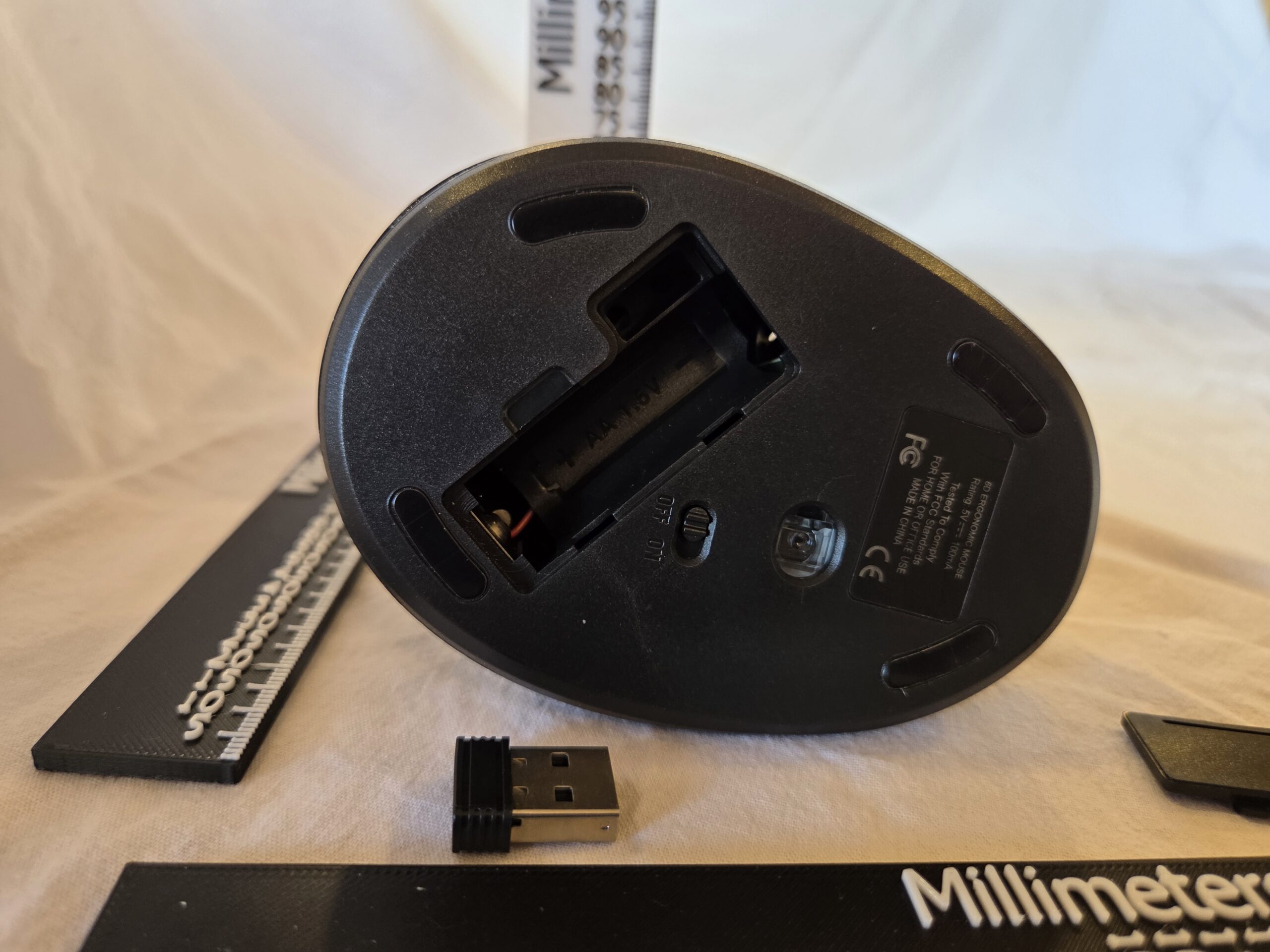 Ergonomic Vertical Wireless Mouse - Image 13